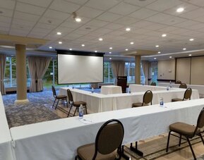 Meeting room at Hilton Garden Inn Niagara-on-the-Lake.