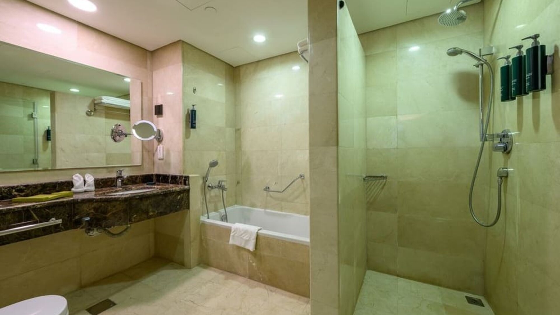Bathroom at DoubleTree By Hilton Jeddah Al Andalus Mall.