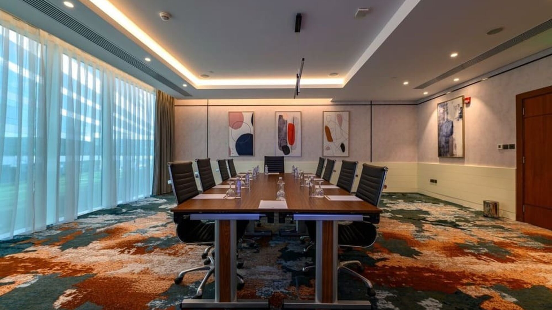 Board room at DoubleTree By Hilton Jeddah Al Andalus Mall.