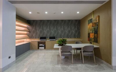 Work space at DoubleTree By Hilton Jeddah Al Andalus Mall.