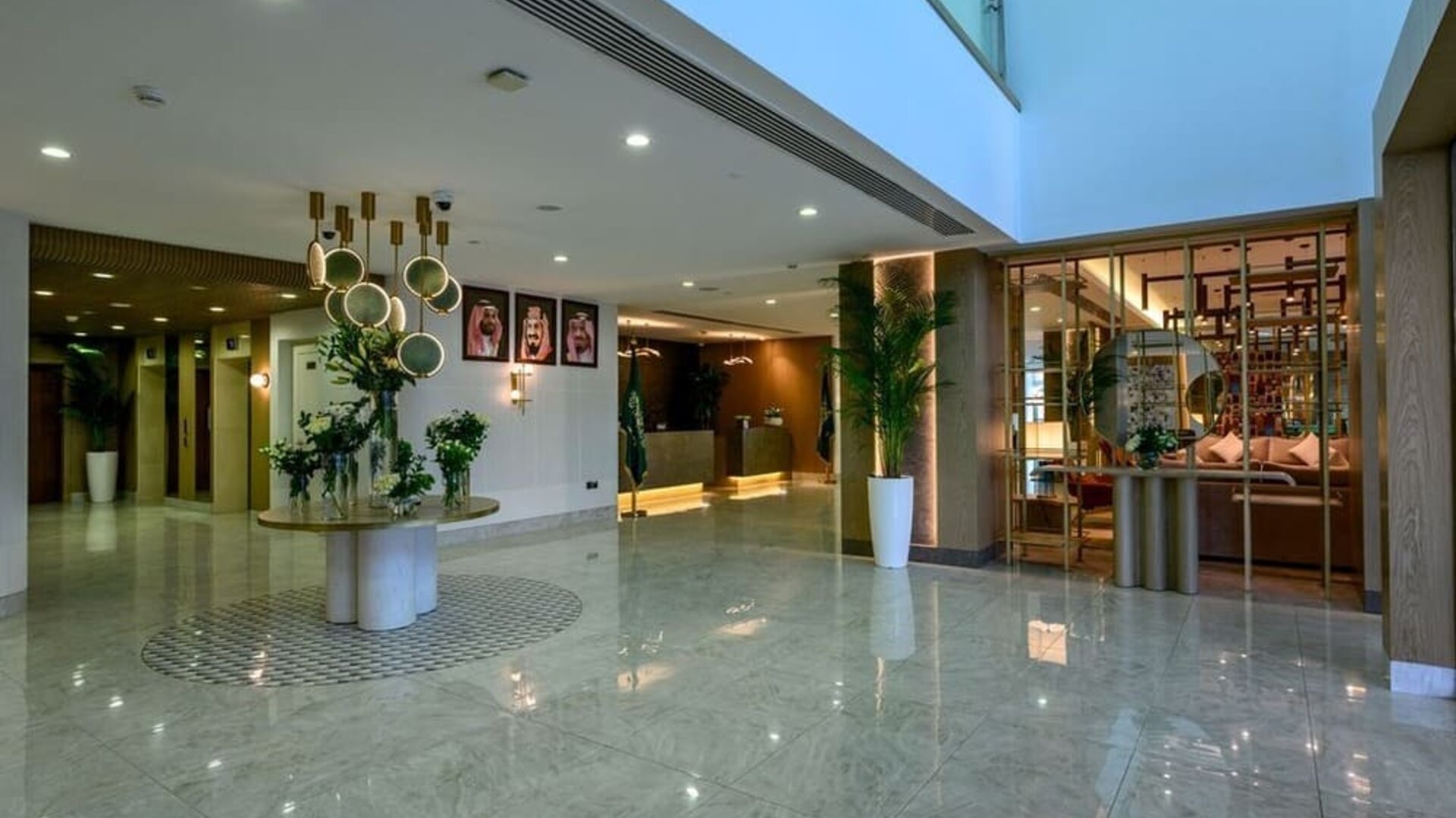 Lobby at DoubleTree By Hilton Jeddah Al Andalus Mall.