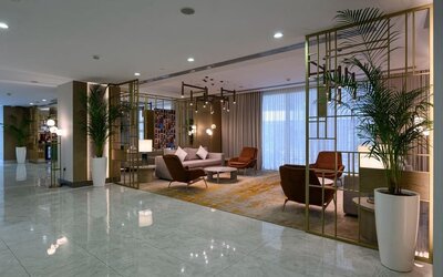 Lobby at DoubleTree By Hilton Jeddah Al Andalus Mall.