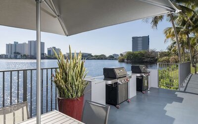 Exterior at Homewood Suites By Hilton Miami Airport-Blue Lagoon.