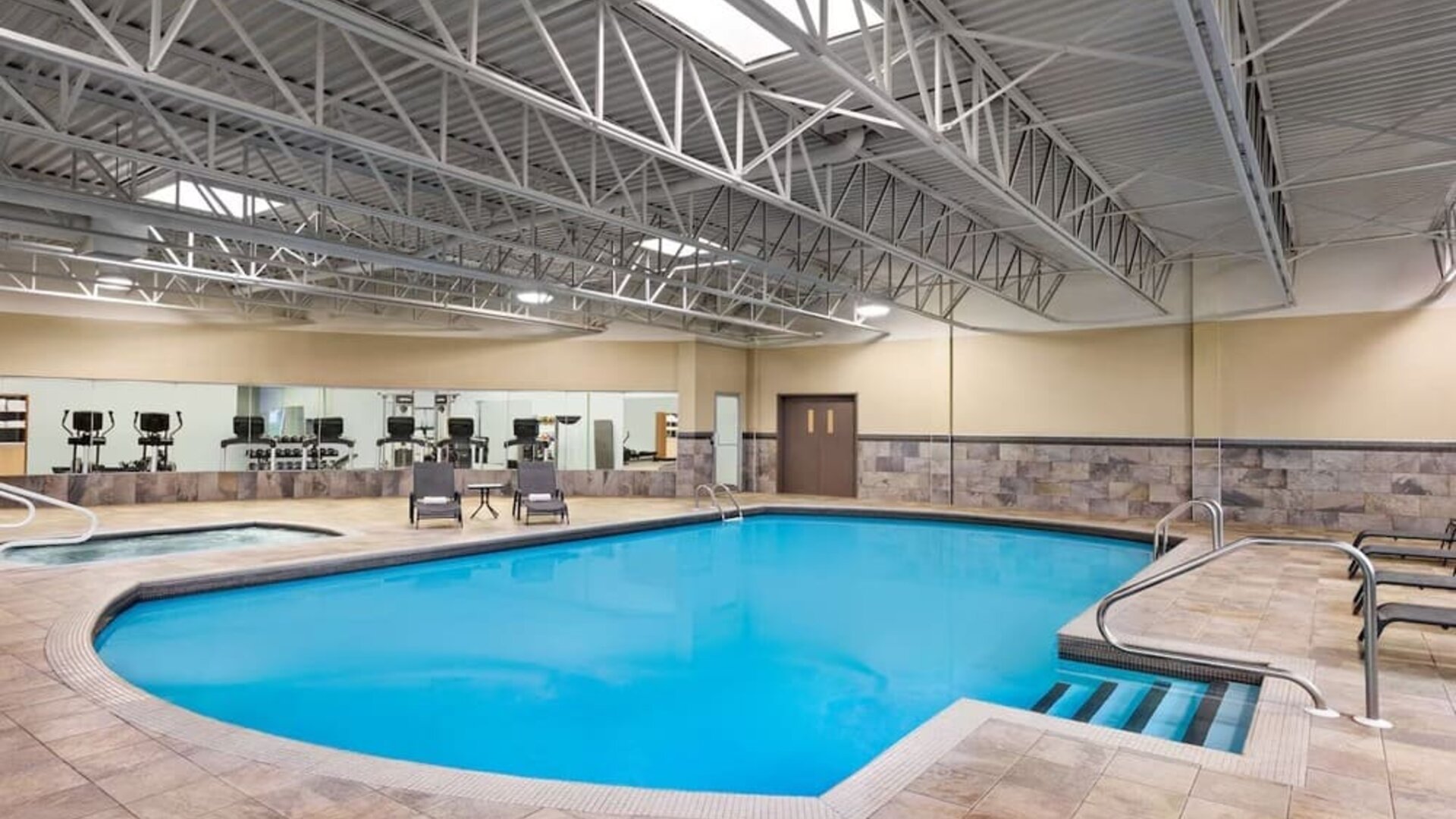 Indoor pool at DoubleTree By Hilton Pointe Claire Montreal Airport West.