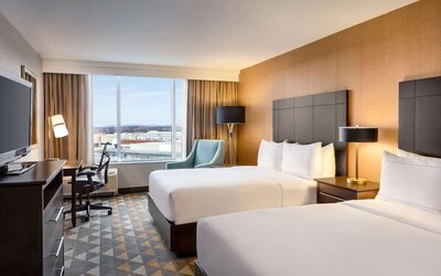 Day room at DoubleTree By Hilton Pointe Claire Montreal Airport West.