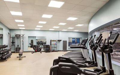 Gym at DoubleTree By Hilton Pointe Claire Montreal Airport West.