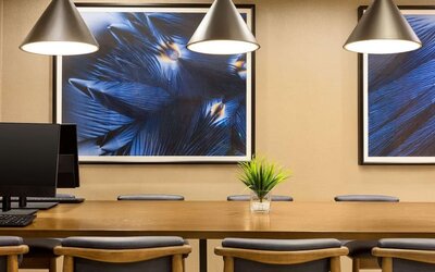 Work space at DoubleTree By Hilton Pointe Claire Montreal Airport West.