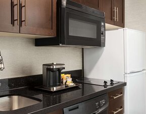 Day room at DoubleTree By Hilton Pointe Claire Montreal Airport West.