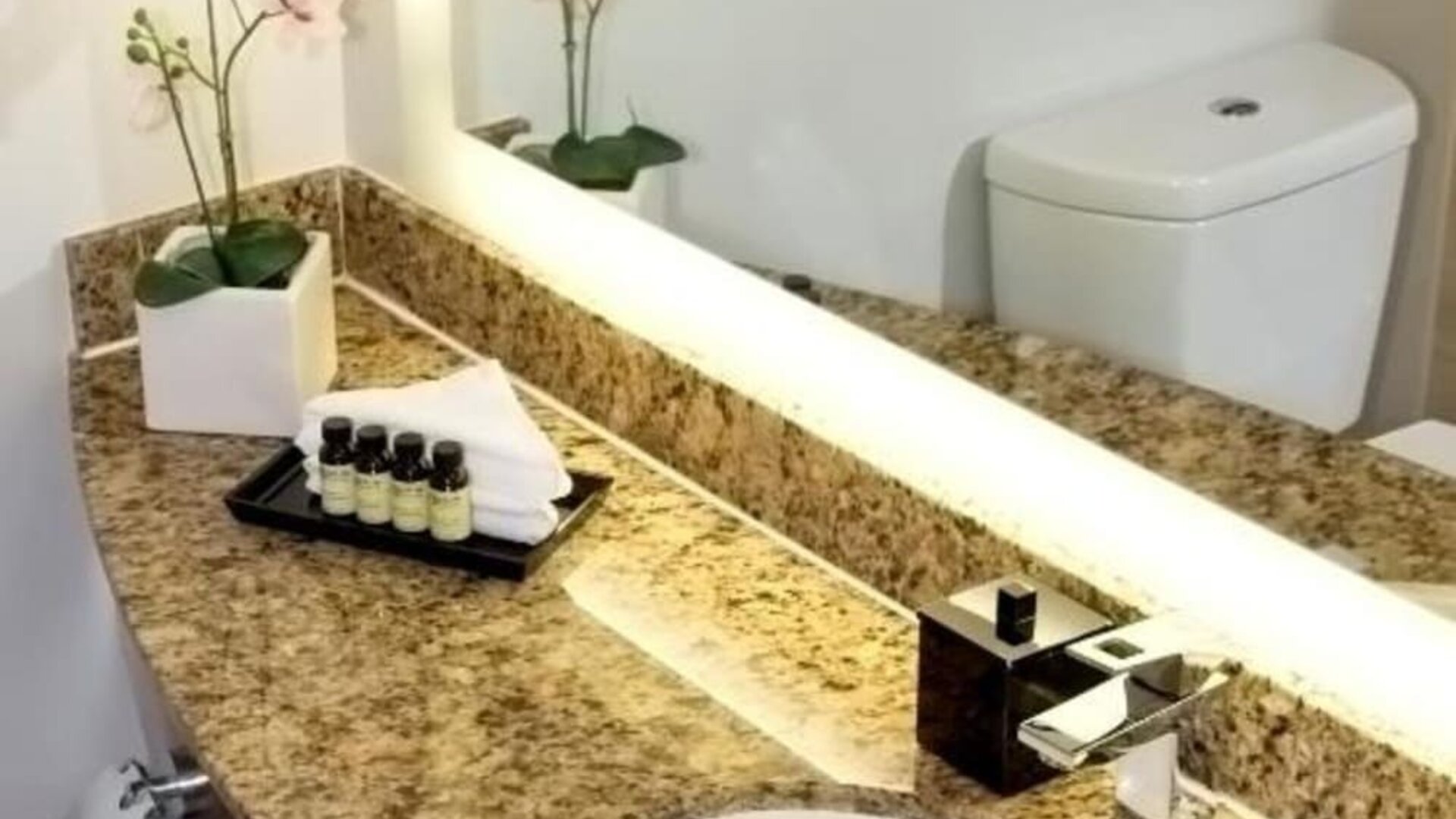 Bathroom at Pullman Miami Airport.