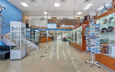 Lobby at Rodeway Inn & Suites Fort Lauderdale Airport & Cruise Port.