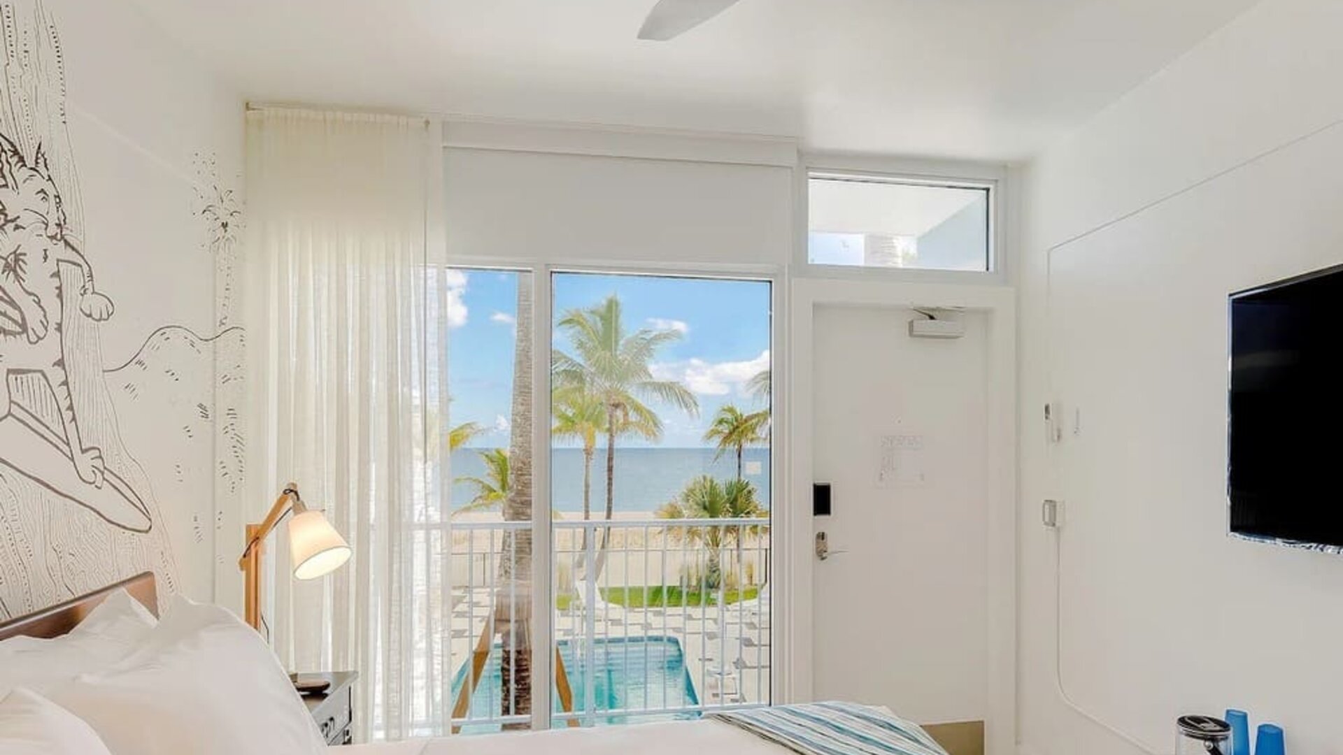 Day room at Plunge Beach Resort.