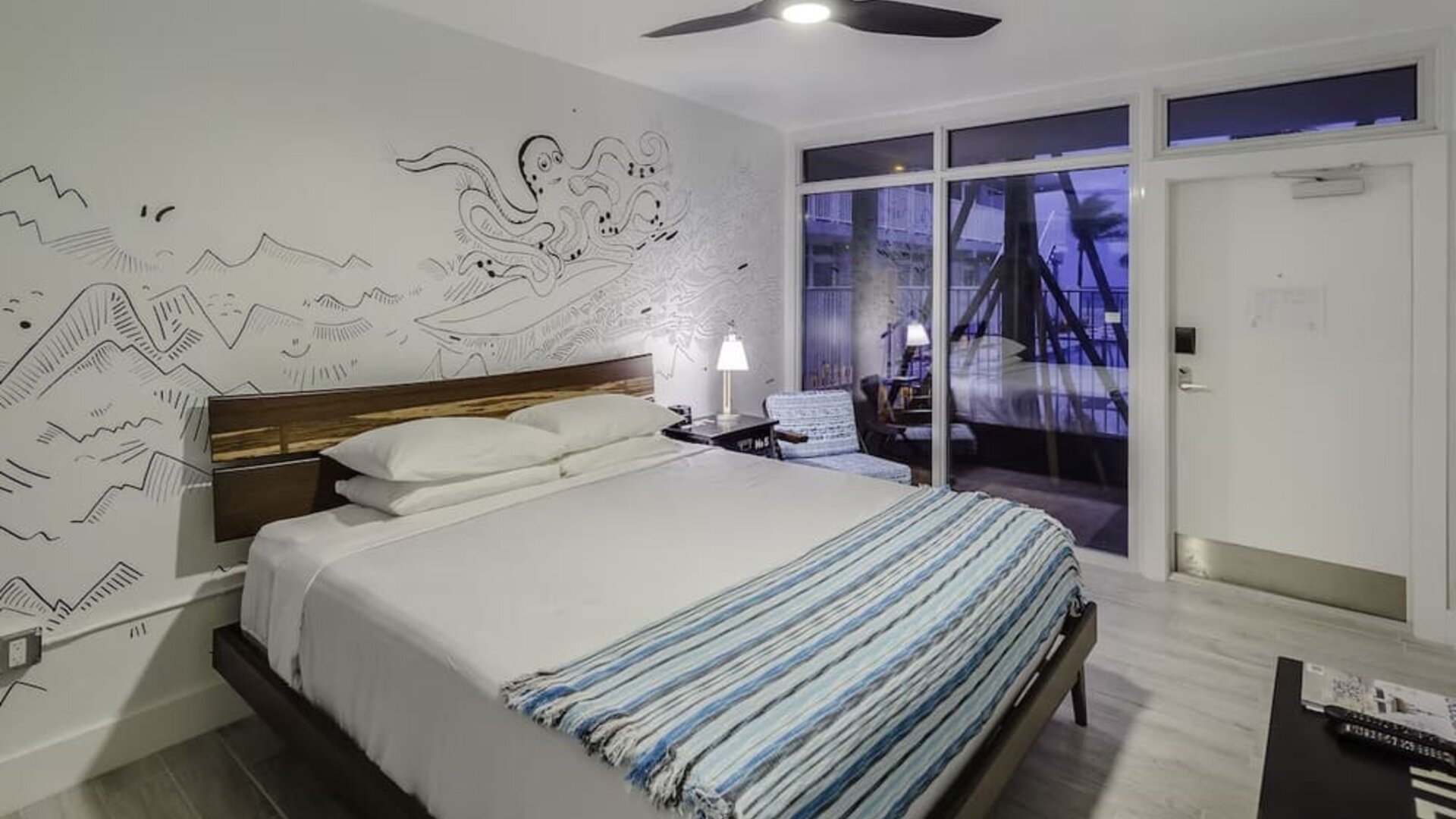 Day room at Plunge Beach Resort.