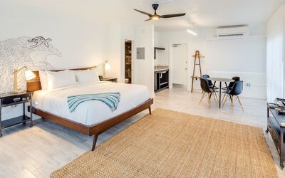 Day room at Plunge Beach Resort.