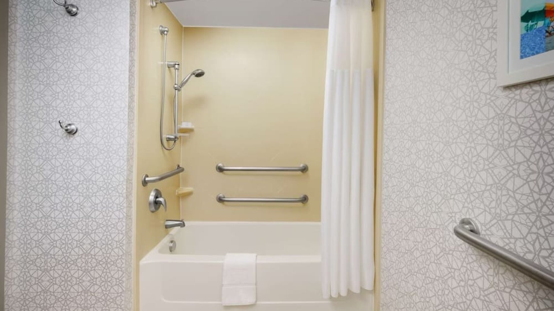 Bathroom at Hampton Inn By Hilton Fort Lauderdale-Cypress Creek.