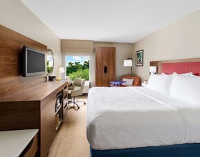 Day room at Hampton Inn By Hilton Fort Lauderdale-Cypress Creek.