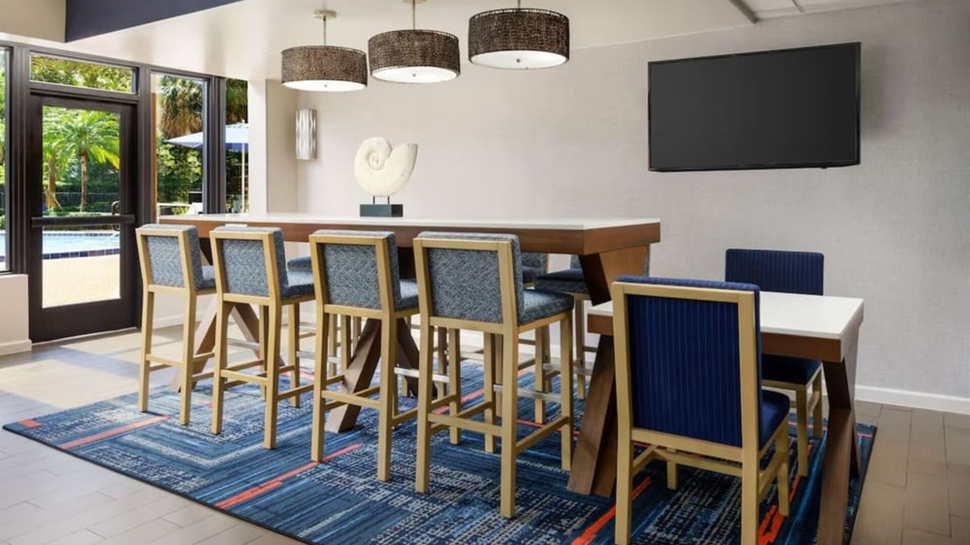 Lobby area at Hampton Inn By Hilton Fort Lauderdale-Cypress Creek.