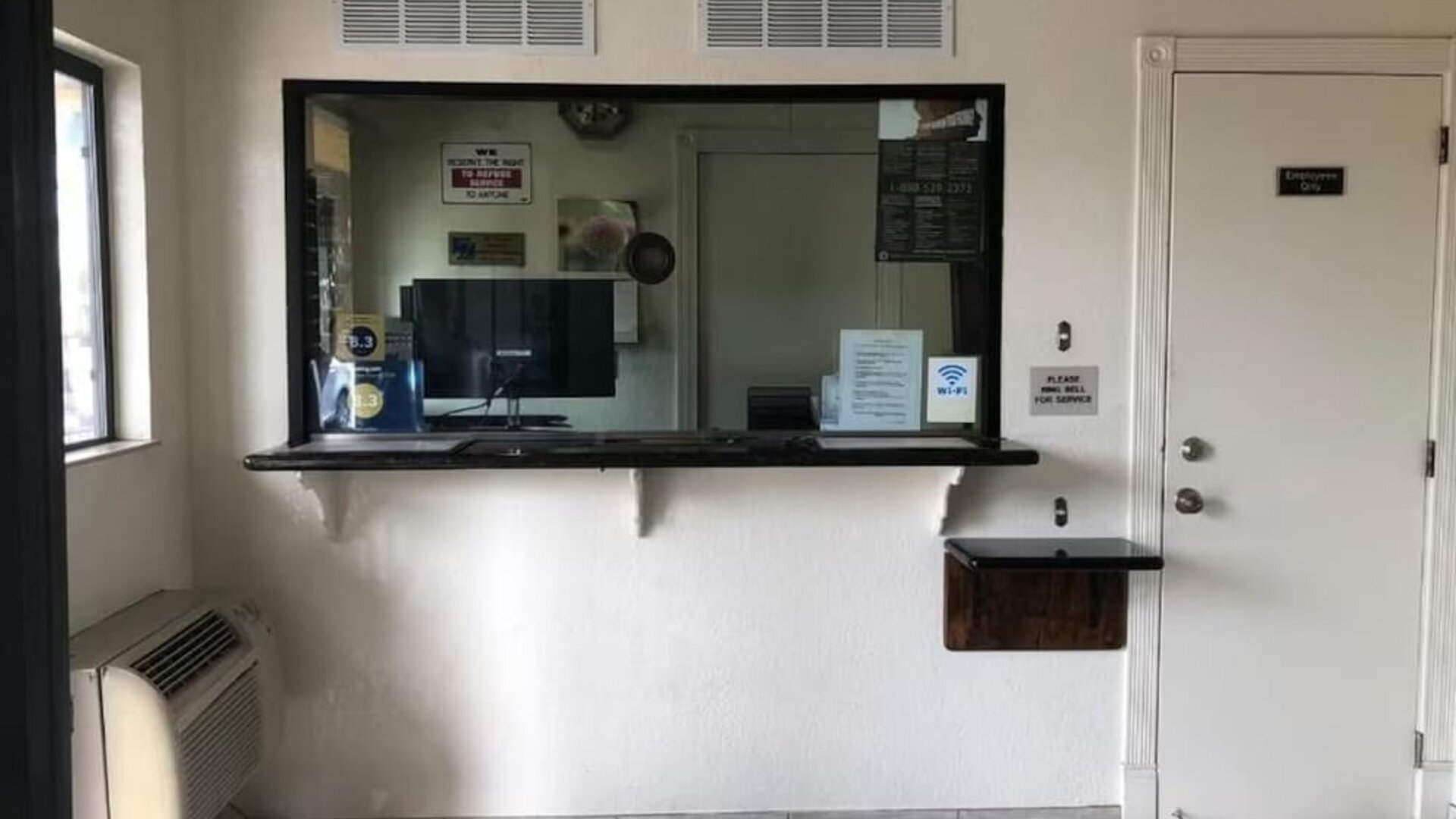 Reception at Sierra Inn.