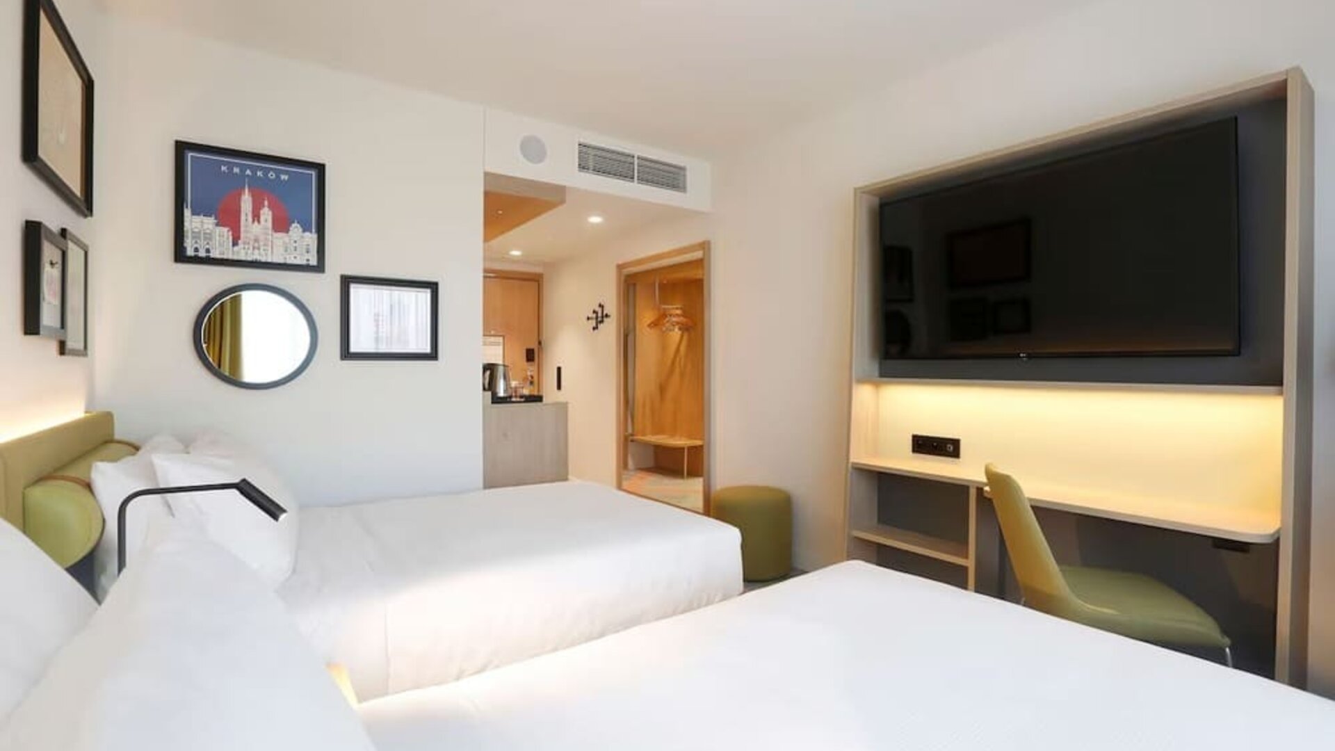 Day room at Hampton By Hilton Krakow Airport.