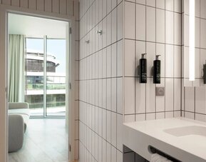 Guest bathroom at Hilton Garden Inn Brussels Airport.