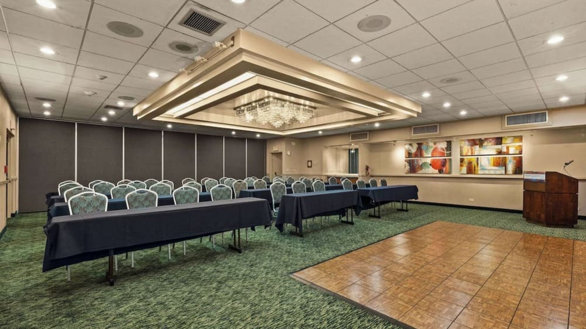 Meeting room at Airport Honolulu Hotel, Trademark Collection By Wyndham.