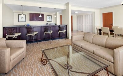 Day room at DoubleTree By Hilton Sunrise.