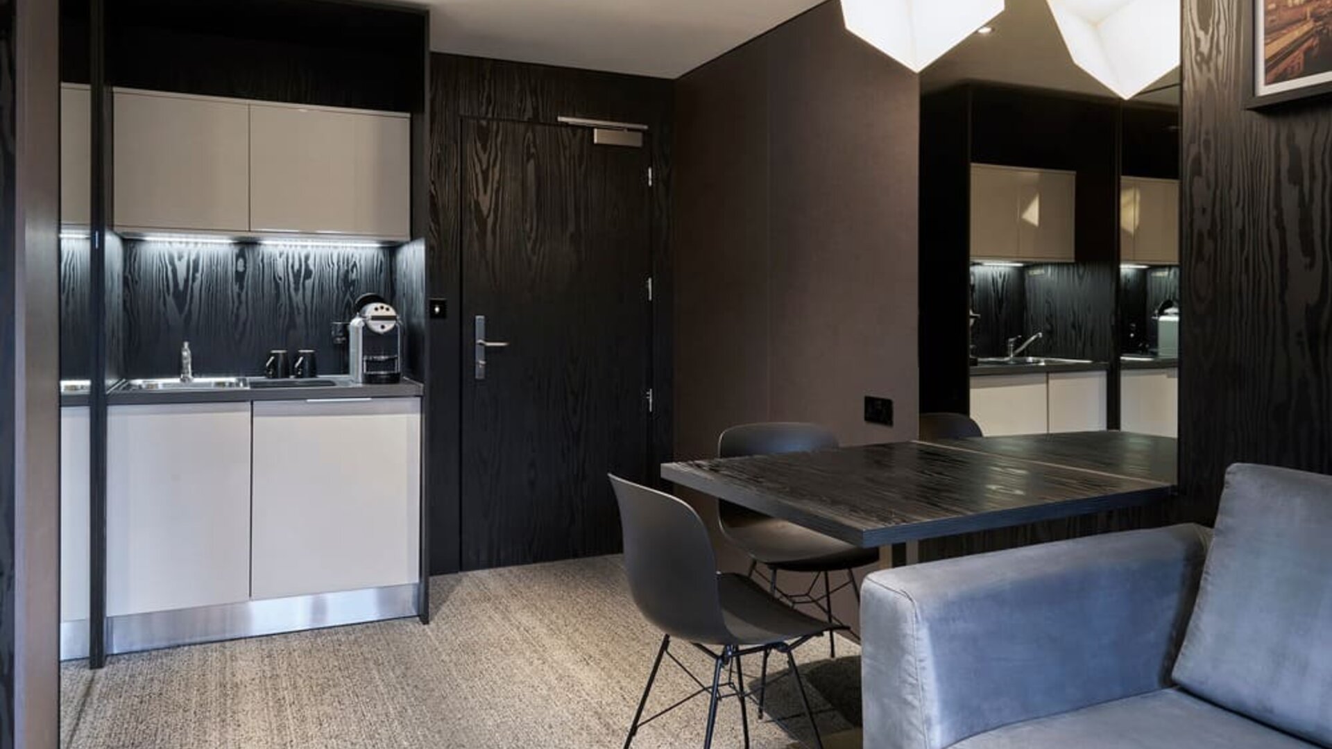 Day room at Four Points Flex By Sheraton Birmingham Jewellery Quarter.