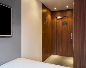 Day room at Four Points Flex By Sheraton Birmingham Jewellery Quarter.