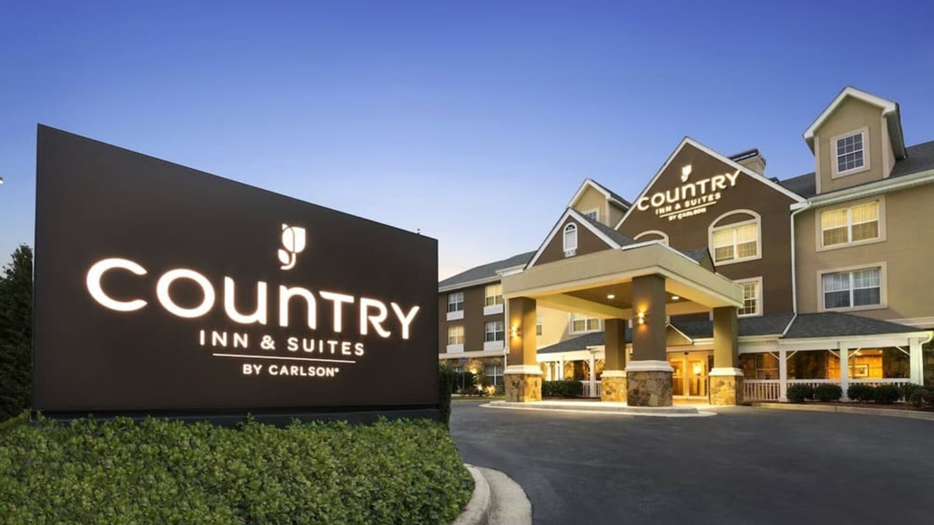 Exterior at Country Inn & Suites By Radisson, Norcross, GA.