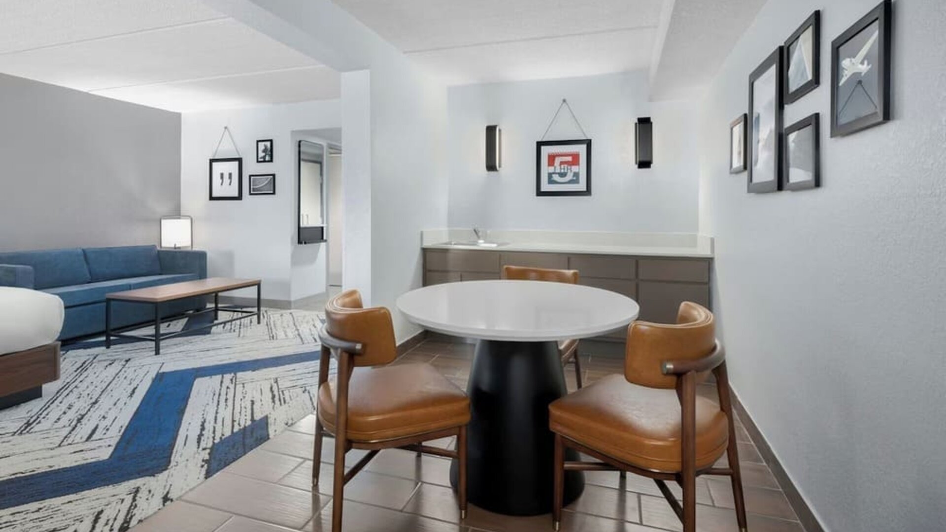 Day room at Four Points By Sheraton College Park Atlanta Airport.