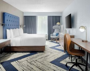 Day room at Four Points By Sheraton College Park Atlanta Airport.