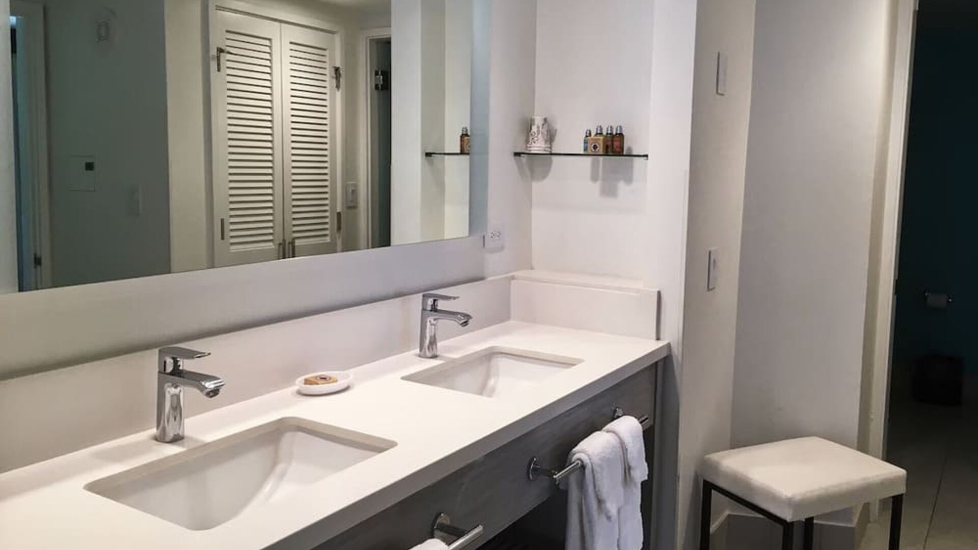 Bathroom at Kaimana Beach Hotel.