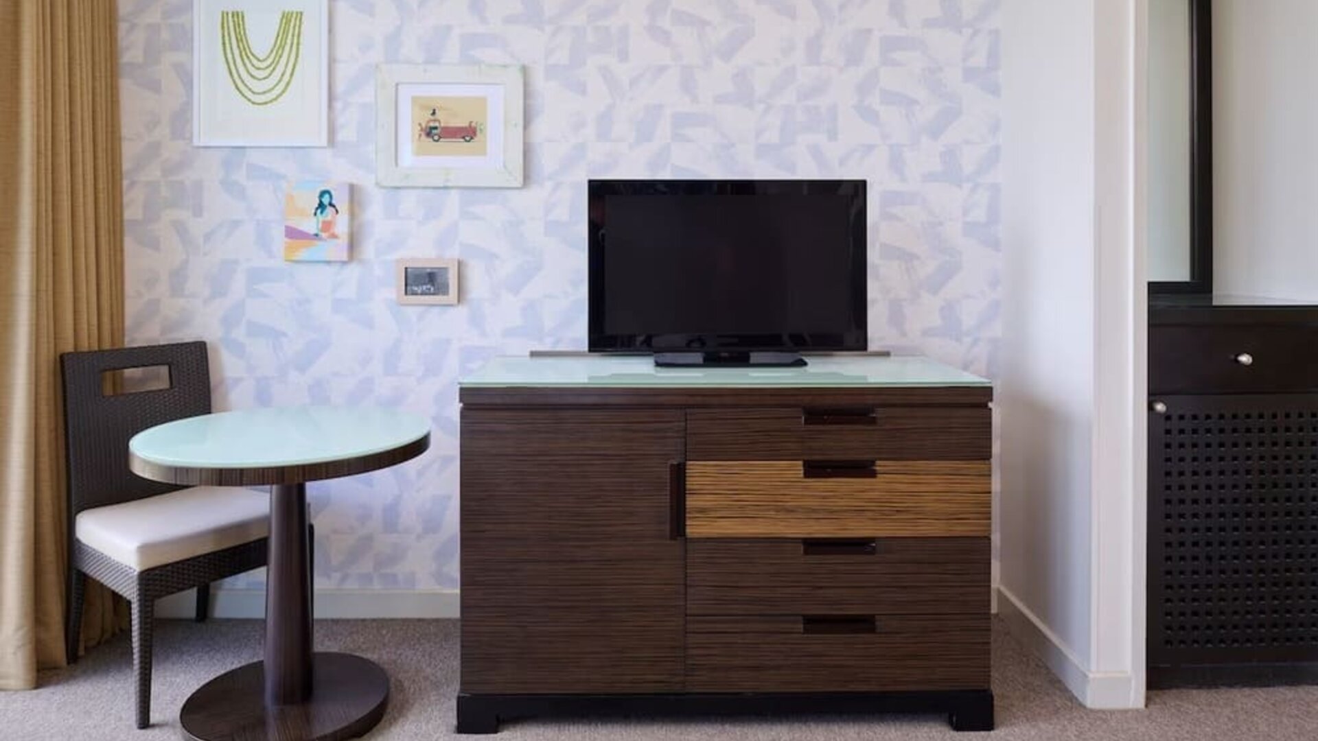 Day room at Kaimana Beach Hotel.