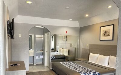 Day room at Island Suites Hobby Airport.