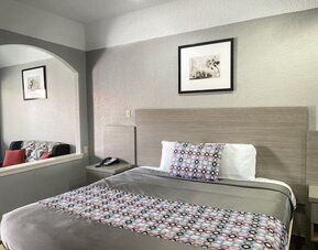 Day room at Island Suites Hobby Airport.