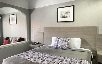 Day room at Island Suites Hobby Airport.