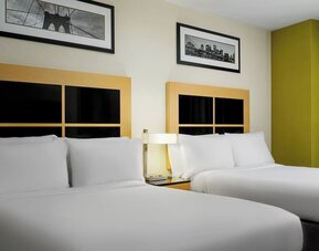 Day room at Holiday Inn Express Wall Street.