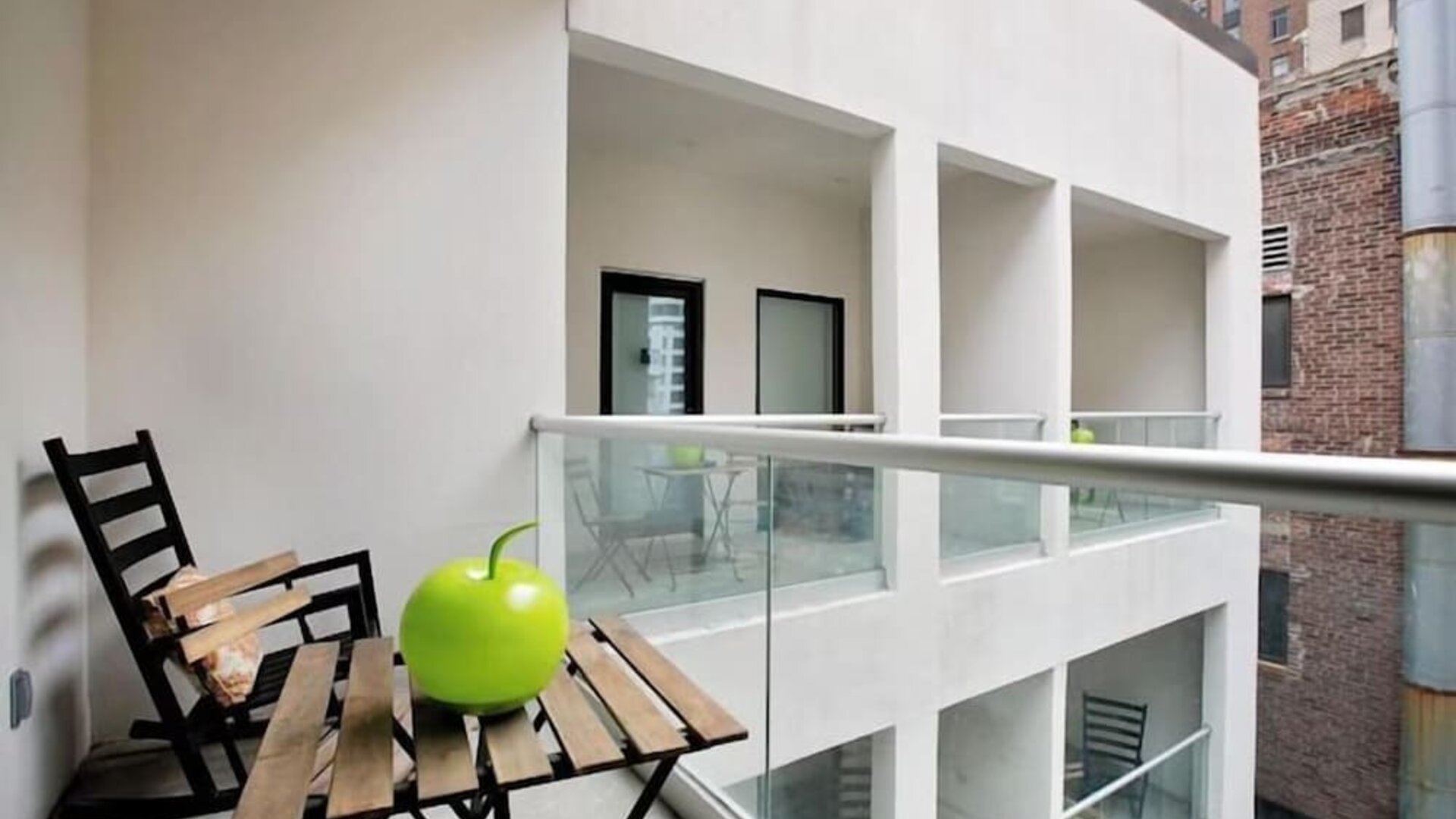 Room view at Tribeca Hotel FiDi.