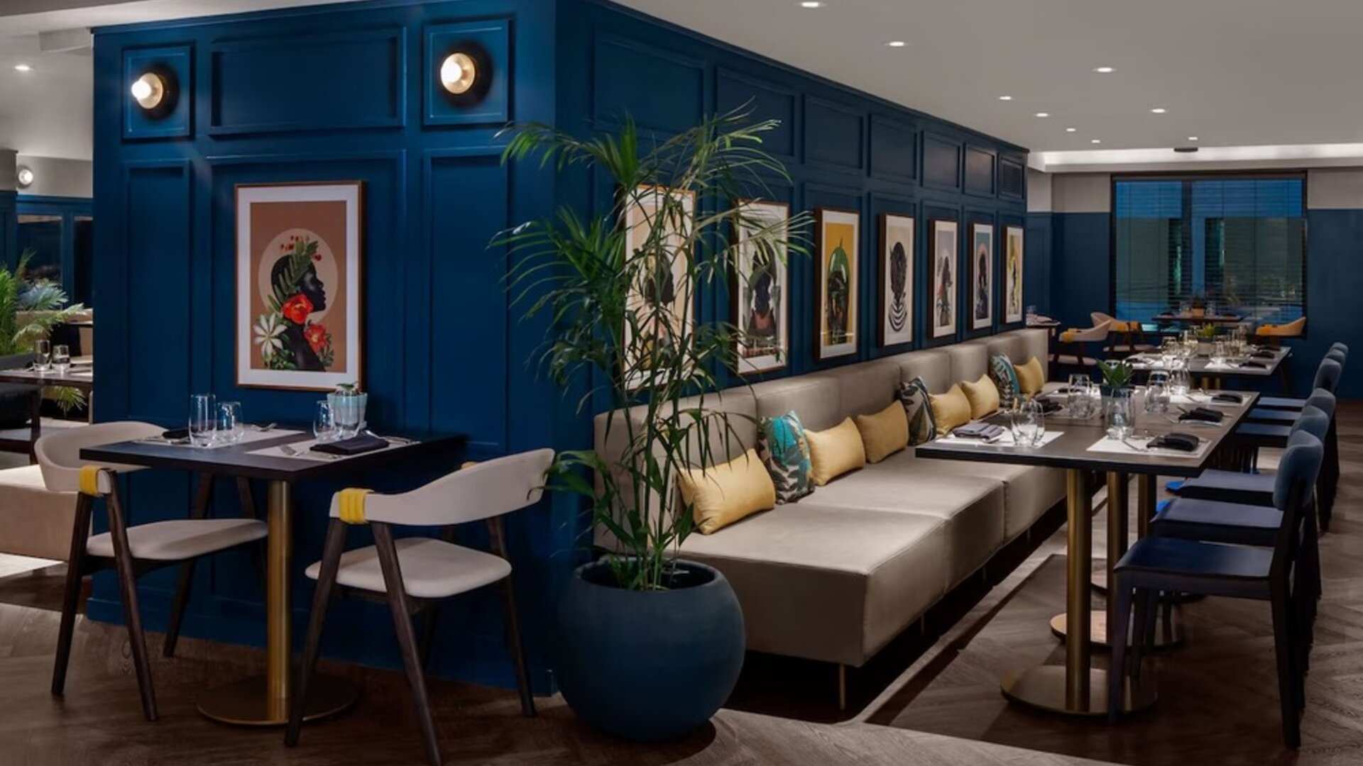 Dining area at ROK Hotel Kingston, Tapestry Collection By Hilton.