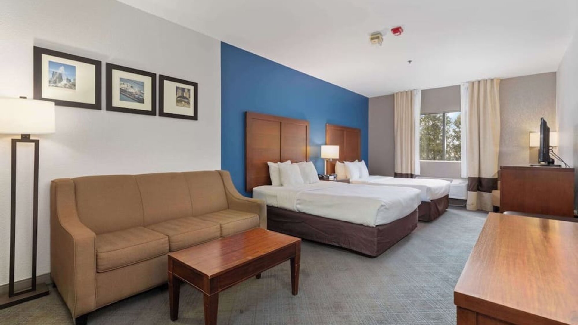 Day use room at Comfort Suites Lombard - Addison.