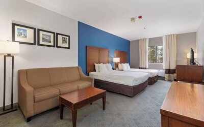 Day use room at Comfort Suites Lombard - Addison.