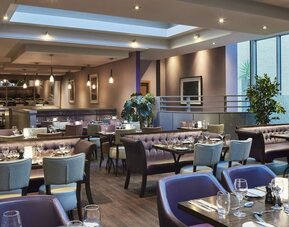 Cozy restaurant at Leonardo Hotel Dublin Parnell Street.