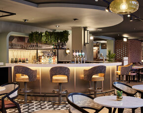 Hotel bar Leonardo Hotel Dublin Christchurch.