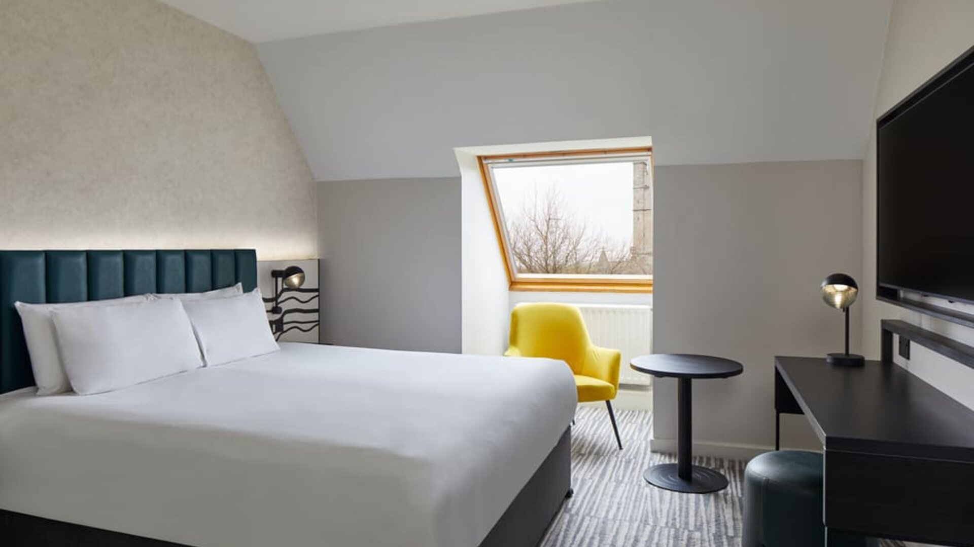 Day use room with TV at Leonardo Hotel Dublin Christchurch.