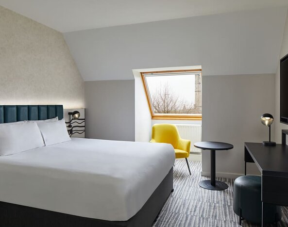 Day use room with TV at Leonardo Hotel Dublin Christchurch.