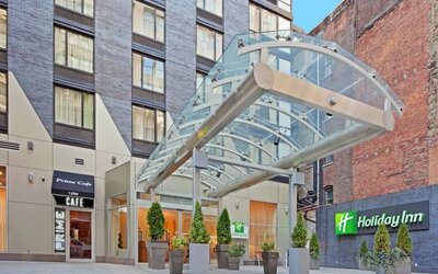 Exterior of Holiday Inn Manhattan 6th Ave - Chelsea.