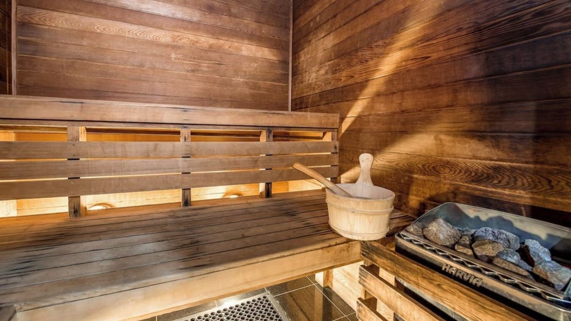 Sauna available at Crowne Plaza Sydney Airport.