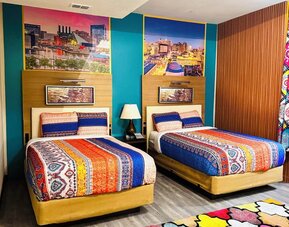 Day room at The Mt. Vernon Inn.