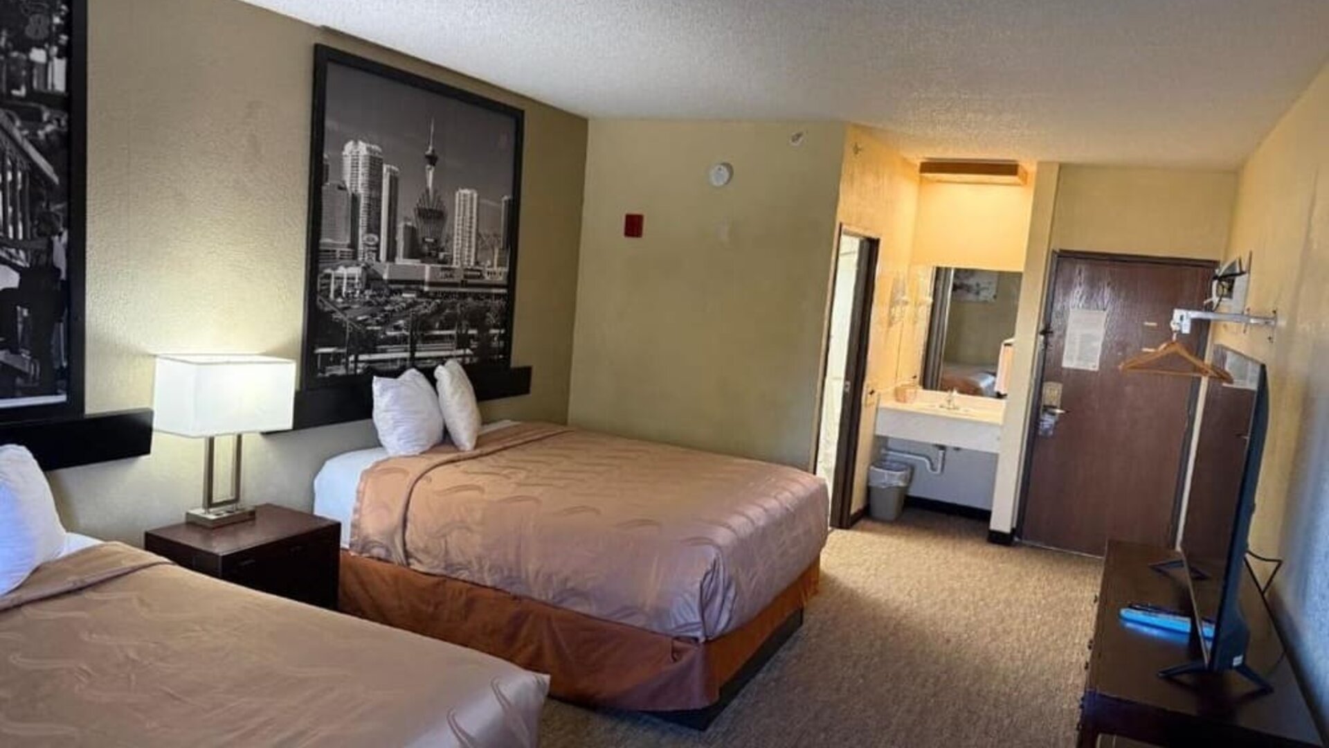 Day room at Coratel Inn And Suites By Jasper Wichita North