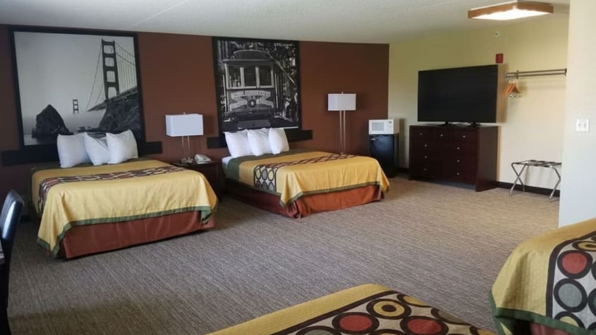 Day room at Coratel Inn And Suites By Jasper Wichita North
