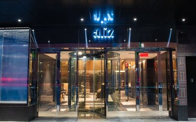 Exterior view of Aliz Hotel Times Square.